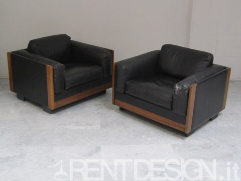 rent poltrone modernariato vintage cassina pelle nera